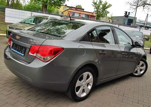 Chevrolet Cruze cena 19900 przebieg: 212000, rok produkcji 2010 z Skaryszew małe 497